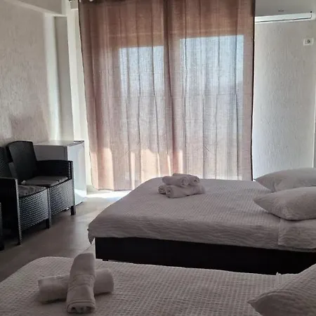 게스트하우스 Diamonds In The Sky 코스티네스티