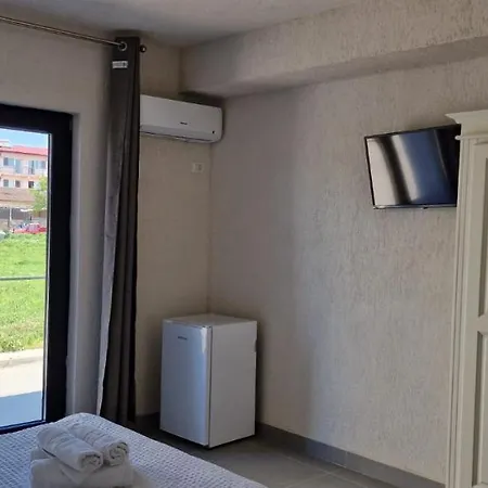 게스트하우스 Diamonds In The Sky 4*