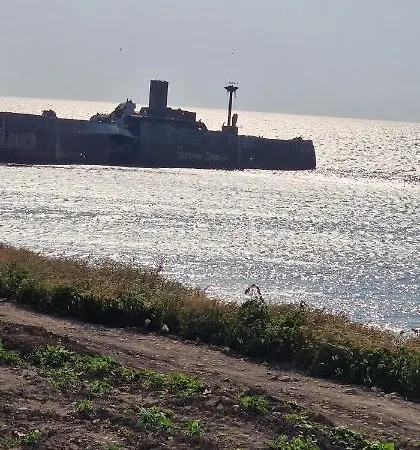 게스트하우스 Diamonds In The Sky 코스티네스티