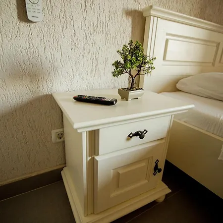 Gasthof Diamonds In The Sky 4*