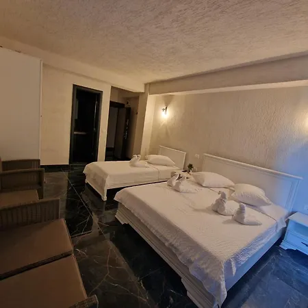 Diamonds In The Sky Guest house *