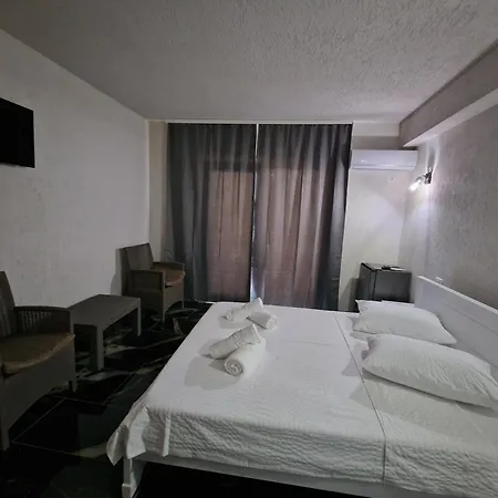 Diamonds In The Sky Guest house *